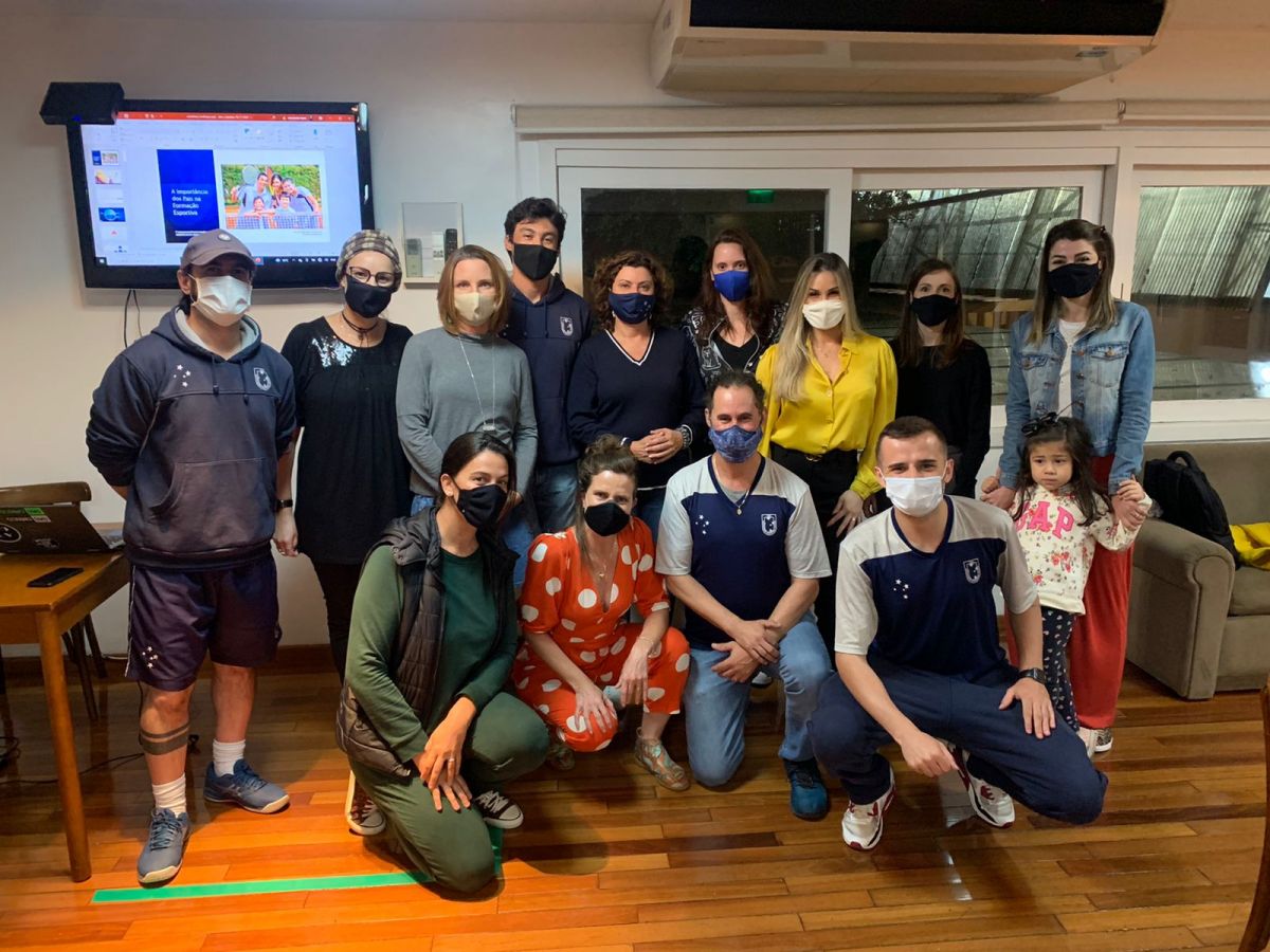 Atividade seguir os protocolos em vigor