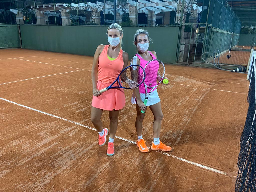 Caroline Morosini e Daniela Bulle, finalistas da categoria Duplas Grupo 3