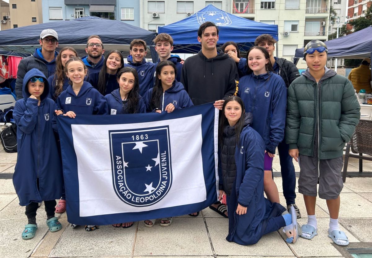 Equipe Mirim a Sênior de Natação ALJ