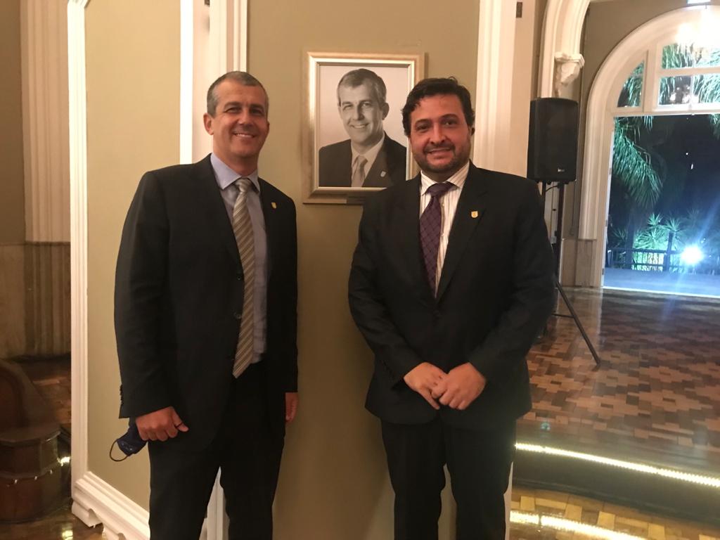 Marcelo Corrêa da Silva e Alberto J. Guerra Neto
