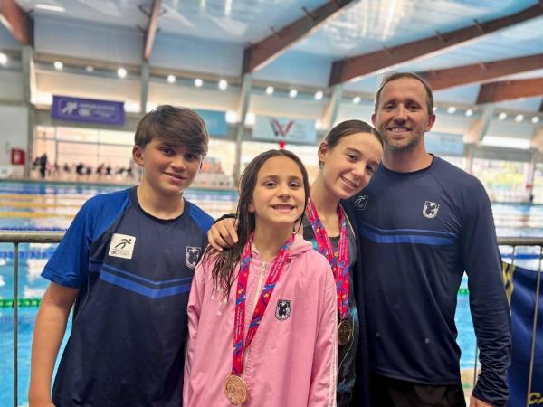 Equipe Mirim a S�nior de Nata��o ALJ participa do Campeonato Estadual de Inverno - Petiz e Infantil