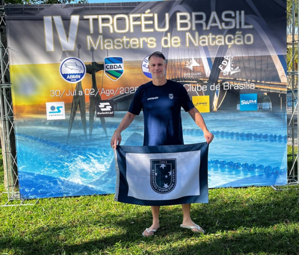 Associado Gabriel de Oliveira Xavier participa do IV Trof�u Brasil Master de Nata��o