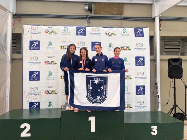Equipe de Nata��o ALJ conquista p�dios no Torneio Petiz e Infantil