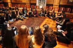 No tatame, debutantes da Associa��o Leopoldina Juvenil colocam em pr�tica t�cnicas de seguran�a pessoal