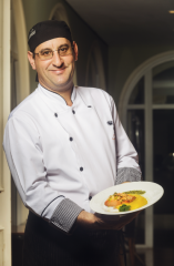 Chef Volmir e Celebra Festas e Eventos completam 10 anos de sabor e dedicao na ALJ