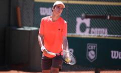 Atletas da Equipe Infantojuvenil de Tnis da ALJ disputam torneio profissional em Joinville