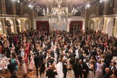 Primeiros passos do Baile de Debutantes ALJ 2019