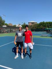 Irmãos Sasso se enfrentam em campeonato de tênis universitário nos EUA